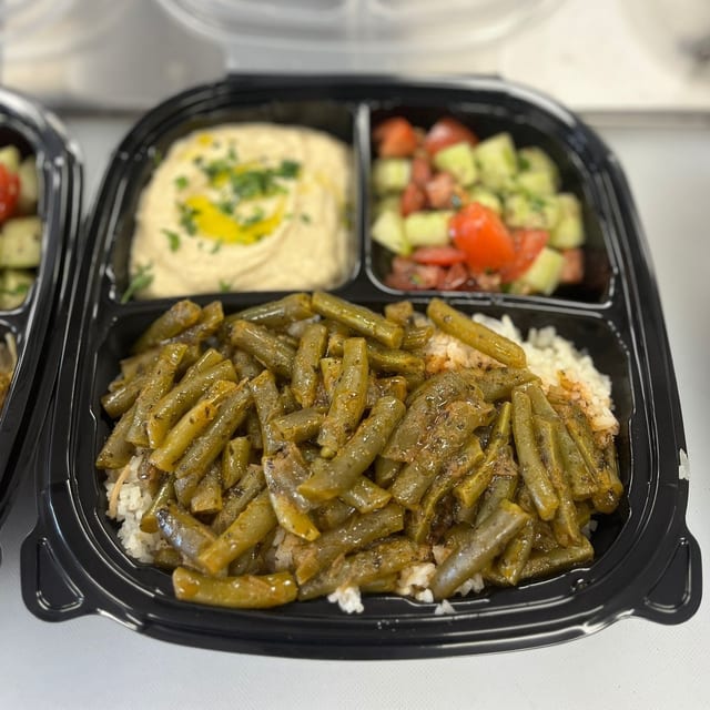 Hot Green Beans & Red Sauce Platter.
